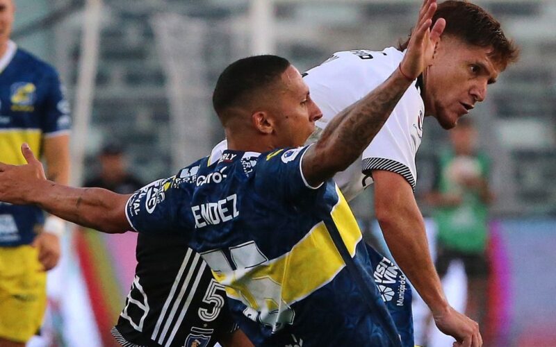 Colo-Colo frente a Everton en el Campeonato Nacional.