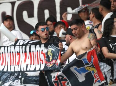 Hinchas de Colo-Colo en el partido frente a Junior por Copa Libertadores.