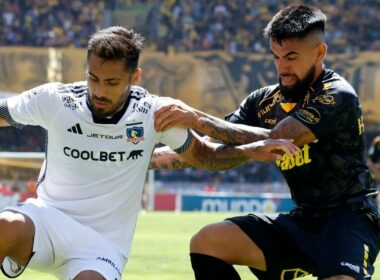 Colo-Colo enfrentando a Coquimbo Unido en el Campeonato Nacional.