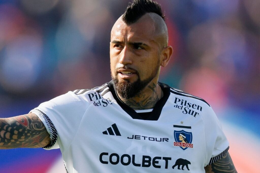 Arturo Vidal durante el Superclásico.