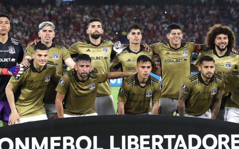 Colo-Colo enfrenta a Junior en Copa Libertadores.