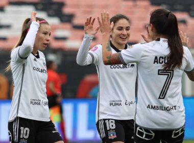 Colo-Colo Femenino frente a Palestino en el Campeonato Nacional.