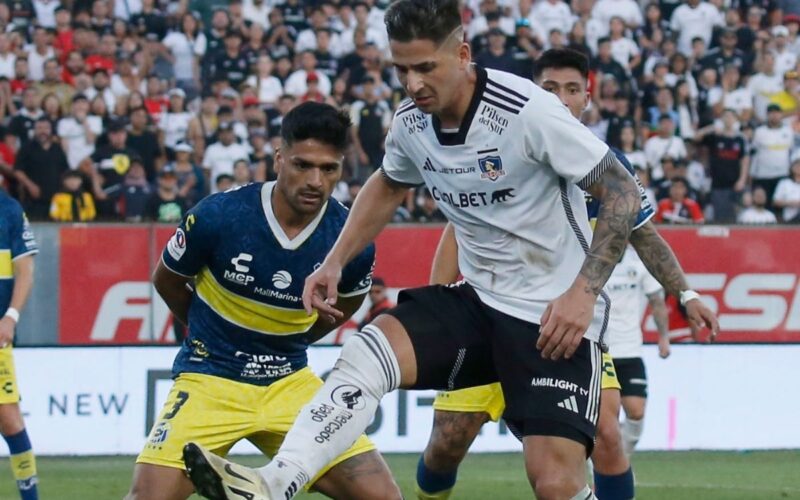 Guillermo Paiva durante el duelo de Colo-Colo frente a Everton.