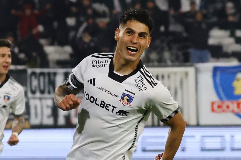 Erick Wiemberg celebrando su gol contra Ñublense,