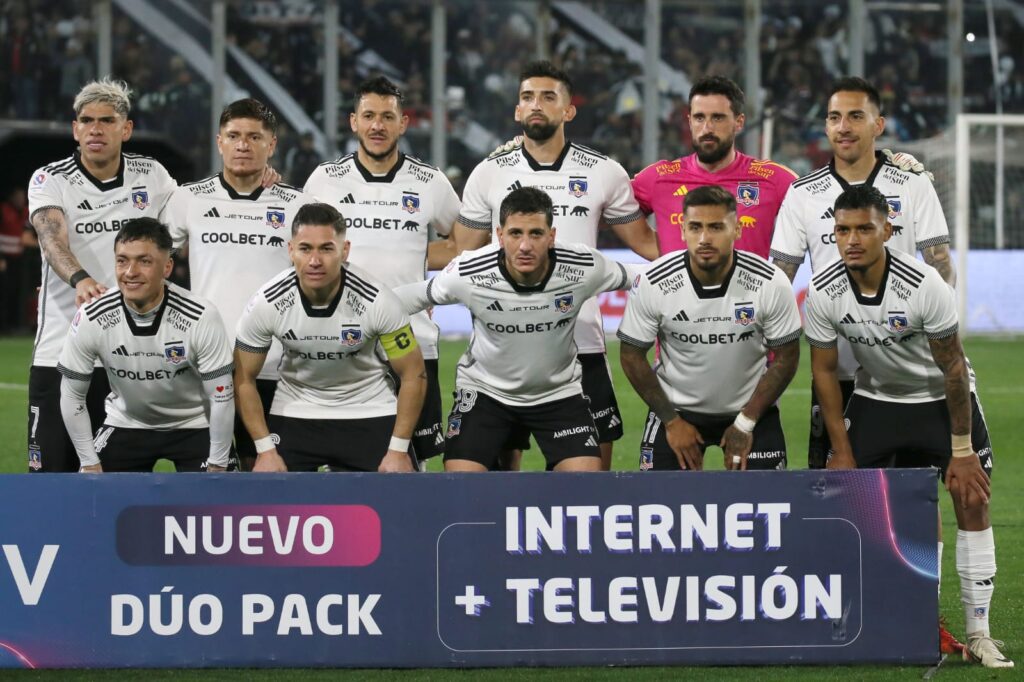 Formación de Colo-Colo contra Coquimbo Unido.