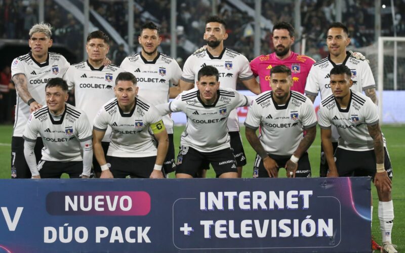 Formación de Colo-Colo contra Coquimbo Unido.