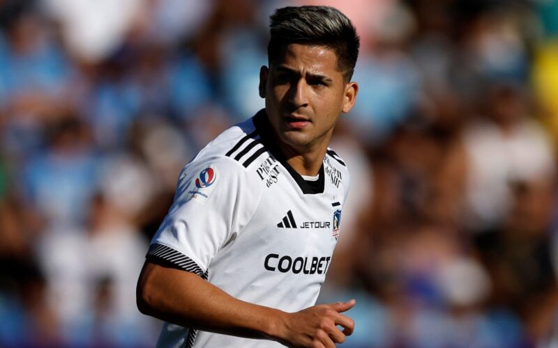 Guillermo Paiva con la camiseta de Colo-Colo.