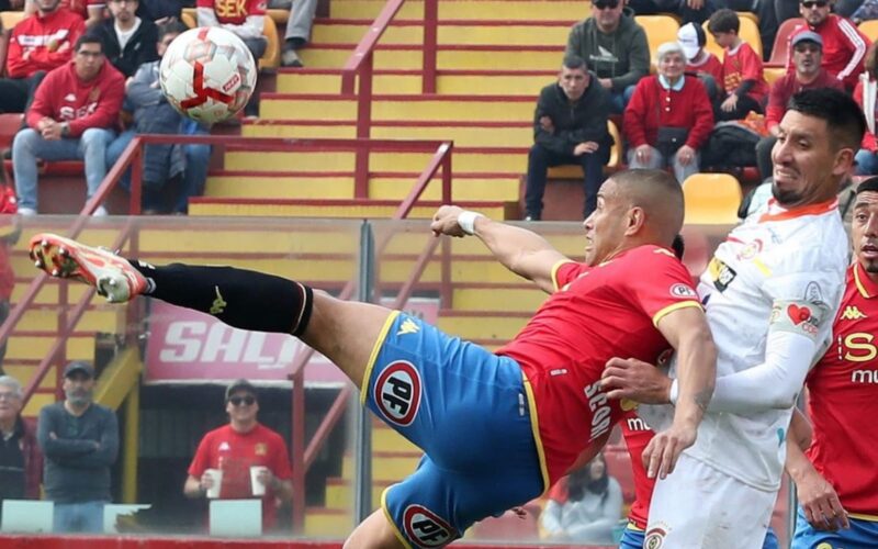 Gol de chilena de Leandro Benegas.