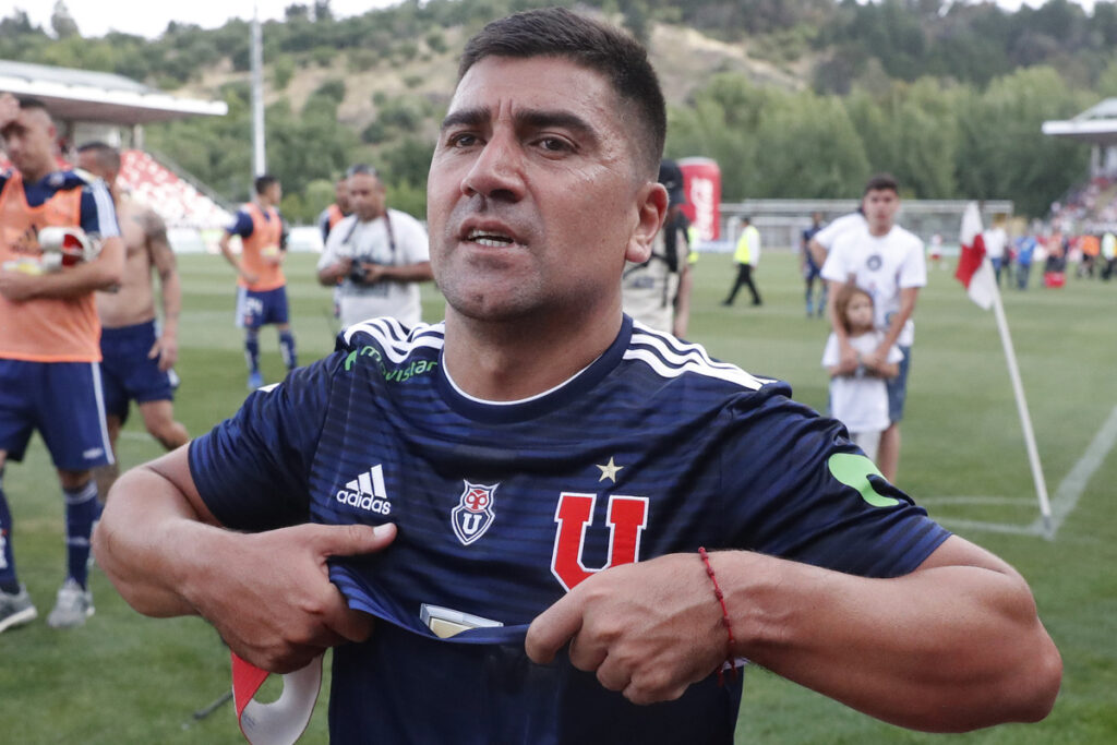 David Pizarro con la camiseta de la U.