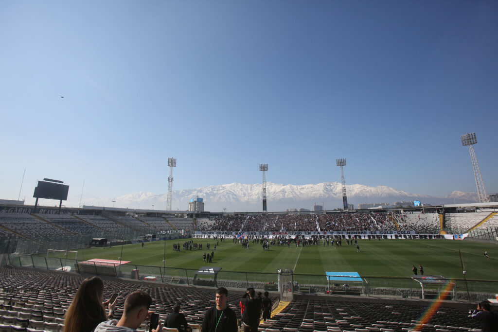 Futbol, Arengazo Colo Colo
Se realiza el arengazo de la Garra Blanca en el Estadio Monumental previo al clasico contra Universidad de Chile
08/08/2024
Jonnathan Oyarzun/Photosport

Football, Arengazo Colo Colo
Fans of Colo Colo are pictured is held at the Monumental Stadium prior to the classic against Universidad de Chile.08/08/2024
Jonnathan Oyarzun/Photosport