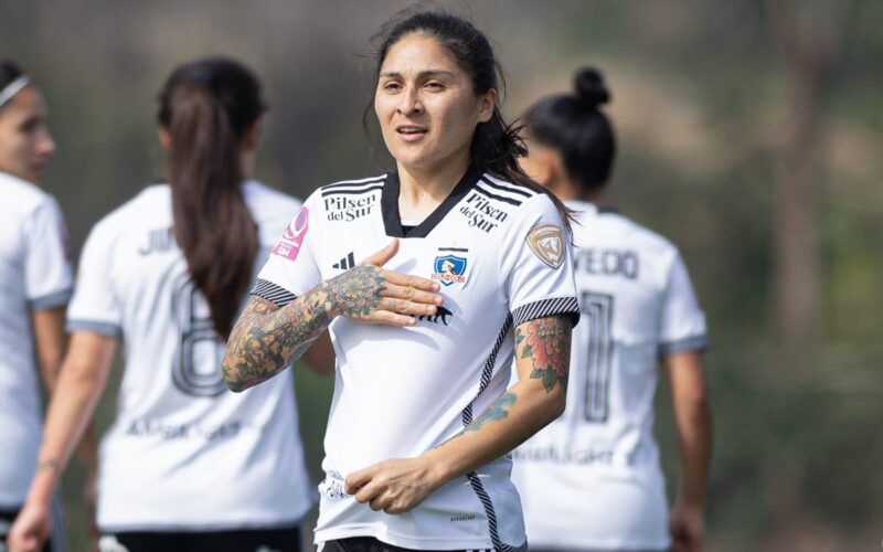 Yenny Acuña celebrando su gol contra Universidad Católica.