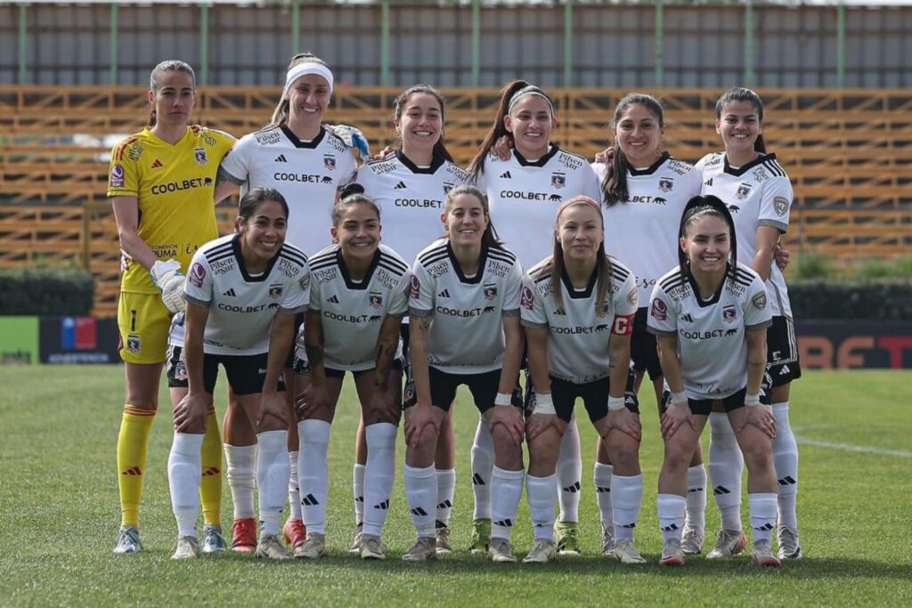 Formación de Colo-Colo Femenino.