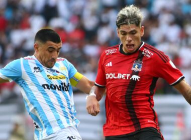 Carlos Palacios durante el partido de Colo-Colo vs Magallanes.