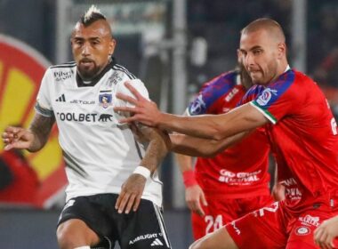 Colo-Colo vs Unión La Calera por el Campeonato Nacional.