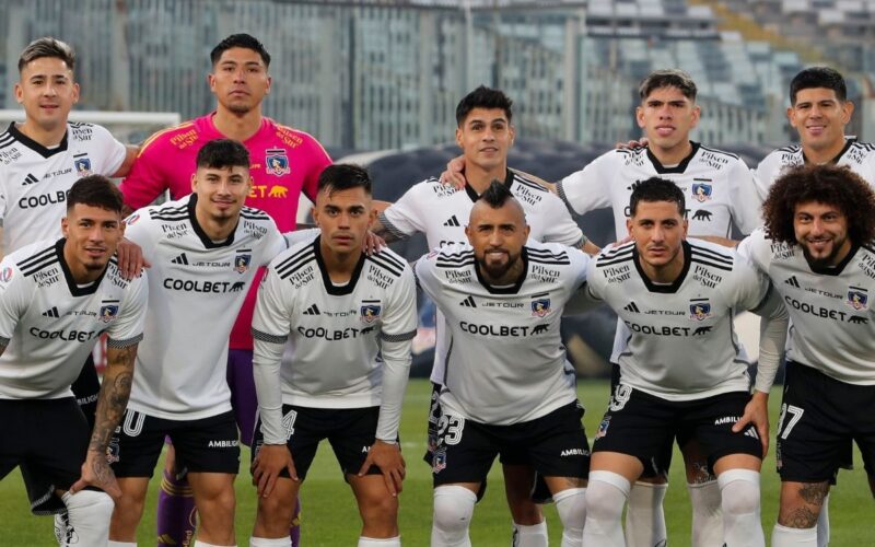 Formación de Colo-Colo para enfrentar a Deportes Santa Cruz.