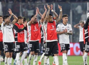 Jugadores de Colo-Colo durante el partido frente a River Plate