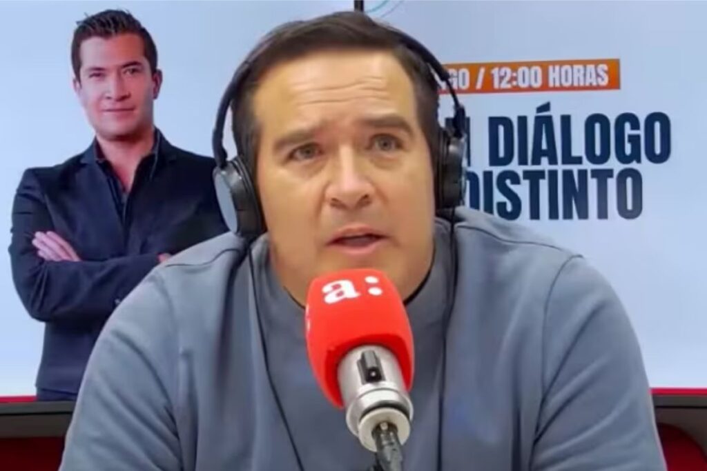 El periodista de radio agricultura, Cristián Caamaño.