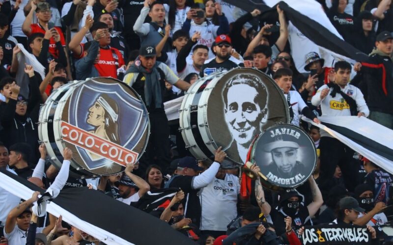 Hinchada de Colo-Colo durante el duelo frente a O´Higgins en el Campeonato Nacional.