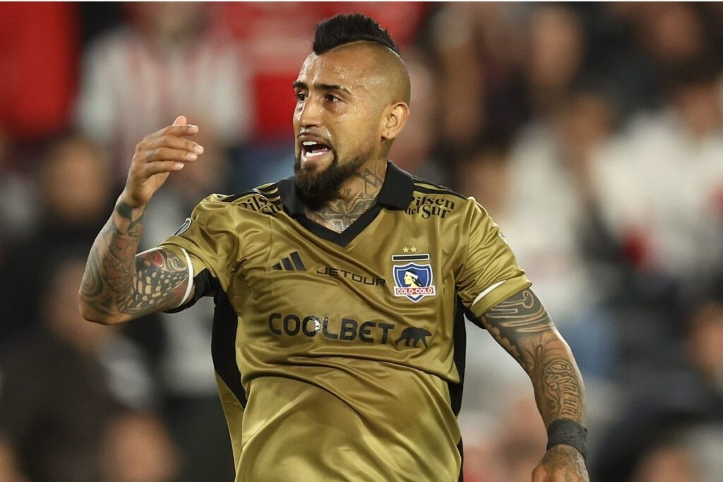 Arturo Vidal durante el partido frente a River Plate por Copa Libertadores.