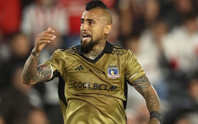 Arturo Vidal durante el partido frente a River Plate por Copa Libertadores.