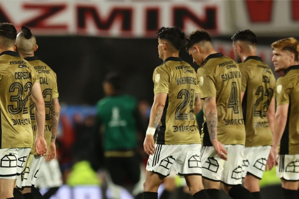 Jugadores de Colo-Colo tras el duelo frente a River Plate.