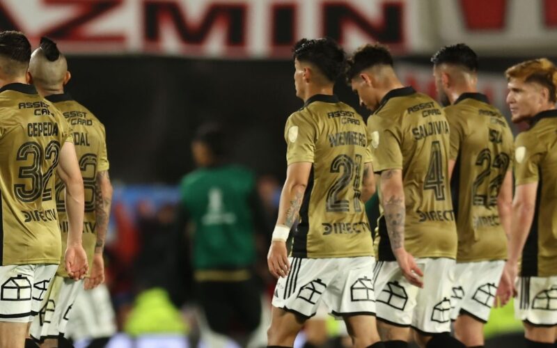 Jugadores de Colo-Colo tras el duelo frente a River Plate.