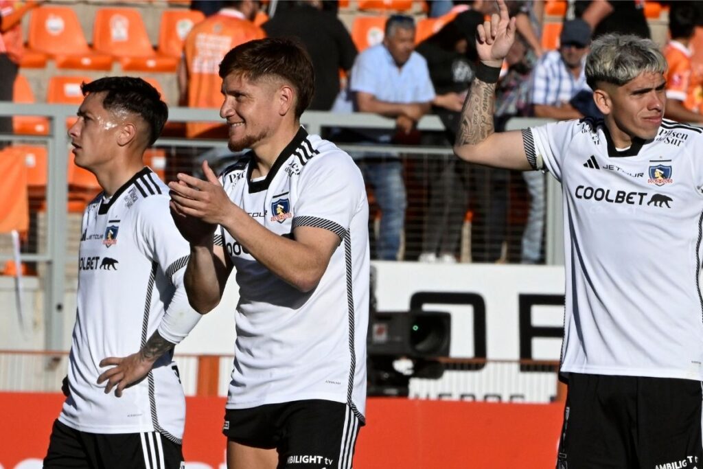 Colo-Colo enfrentó a Cobreloa en el Campeonato Nacional.