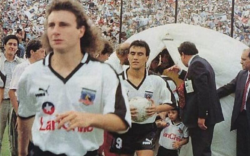 Marcelo Barticciotto en el partido de inauguración del Estadio Monumental.