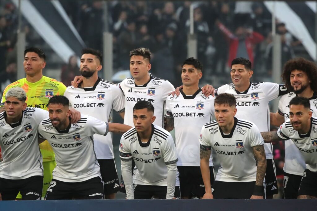 Formación de Colo-Colo vs Ñublense en el Estadio Monumental.