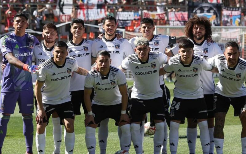 Formación de Colo-Colo vs Cobreloa.