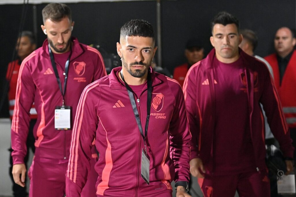 Jugadores de River Plate llegando al Estadio Monumental.