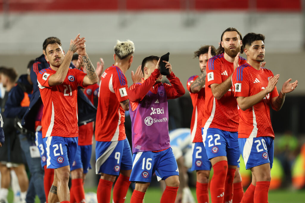 Futbol, Argentina vs Chile
Sexta fecha, eliminatorias al mundial 2026.
Los jugadores de la seleccion chilena lamentan la derrota contra Argentina por el partido de clasificacion al mundial 2026 realizado en el estadio Monumental de Buenos Aires, Argentina.
05/09/2024
Alejandro Pagni/Photosport

Football, Argentina vs Chile
6nd turn, 2026 World cup qualifiers.
ChileÕs players react after loosing  against Argentina for 2026 World Cup qualifier match held at the Monumental stadium in Buenos Aires, Argentina.
05/09/2024
Alejandro Pagni/Photosport