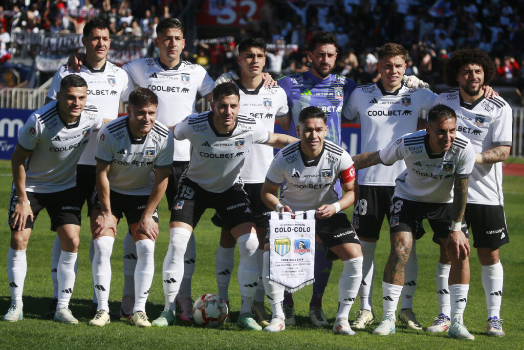 Formación de Colo-Colo.