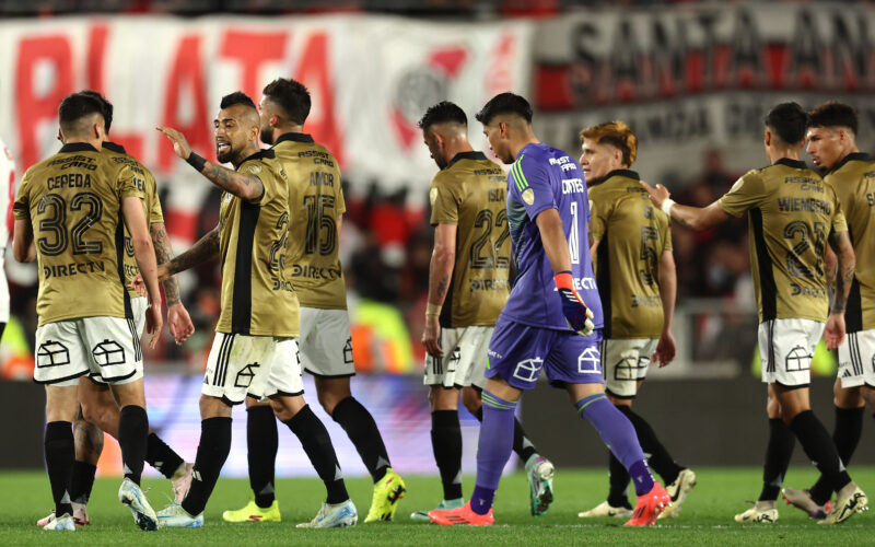 Futbol, River Plate vs Colo Colo. Cuartos de Final, Copa Libertadores 2024. Jugadores de Colo Colo durante el partido de copa libertadores contra River Plate disputado en el estadio Monumental en Buenos Aires, Argentina. 24/09/2024 Alejandro Pagni/Photosport Football, River Plate vs Colo Colo. Quarter finals, Copa Libertadores 2024. Colo Colo's player during the copa libertadores match against River Plate at the Monumental stadium in Buenos Aires, Argentina. 24/09/2024 Alejandro Pagni/Photosport