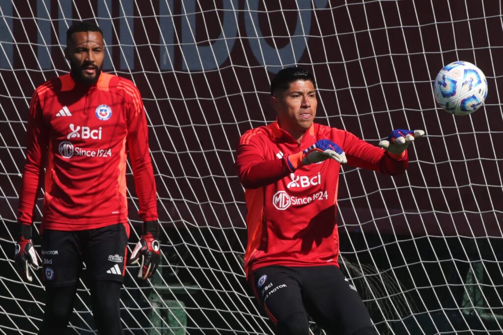 Brayan Cortés y Lawrence Vigouroux en un entrenamiento con la Selección Chilena.