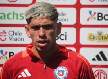 Carlos Palacios durante una conferencia de prensa con la Selección Chilena.