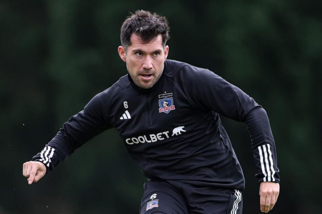 César Fuentes durante un entrenamiento de Colo-Colo.