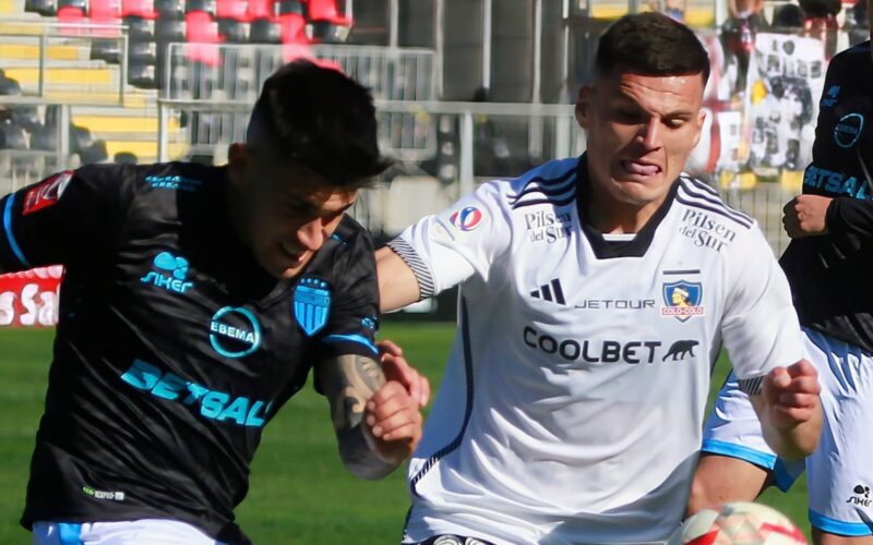 Primer plano a Lucas Cepeda durante el partido de Colo-Colo vs Magallanes.