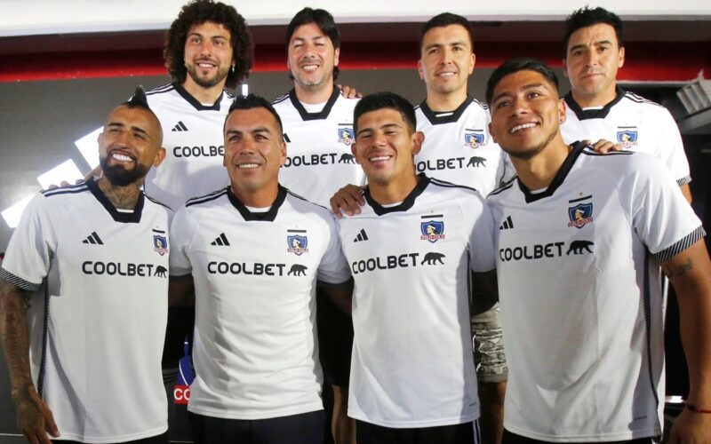 Presentación de la camiseta 2024 de Colo-Colo.