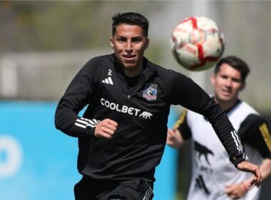 Jonathan Villagra durante un entrenamiento con Colo-Colo.