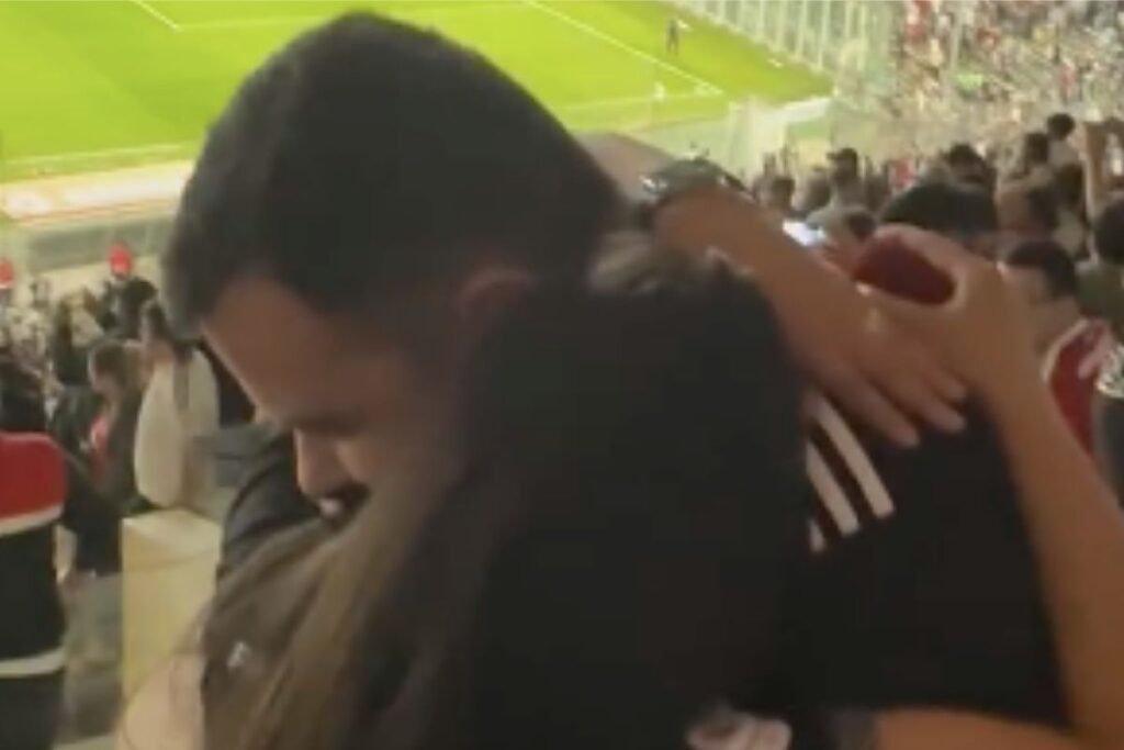 pedida de matrimonio en el Estadio Monumental.