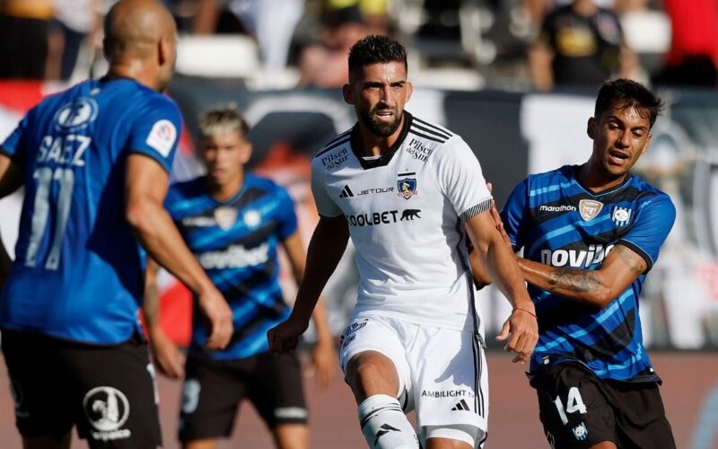 Emiliano Amor en el partido de Colo-Colo frente a Huachipato.