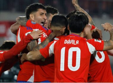 Jugadores de la Selección Chilena celebrando un gol frente a Brasil.