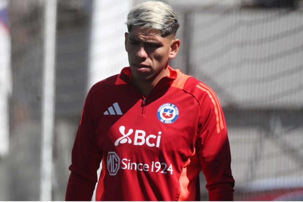 Carlos Palacios durante un entrenamiento de la Selección Chilena