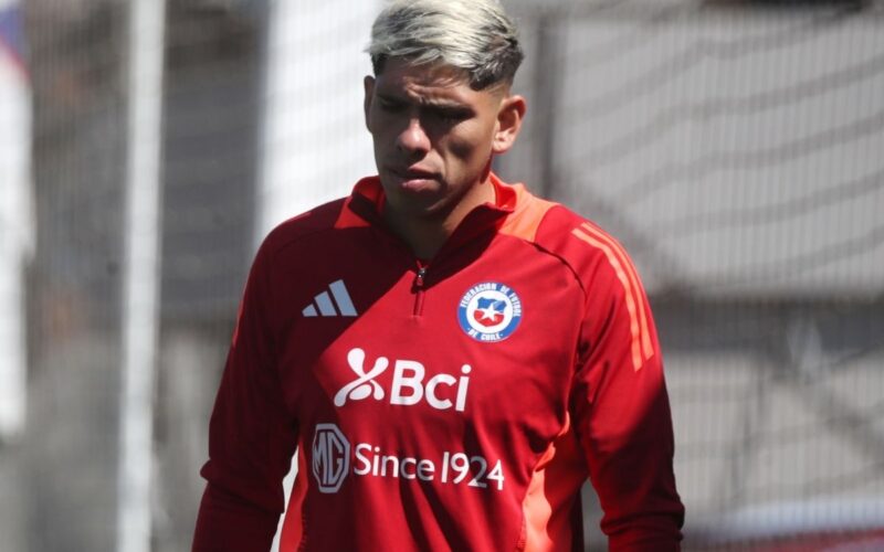 Carlos Palacios durante un entrenamiento de la Selección Chilena