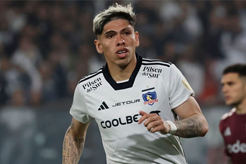 Carlos Palacios durante el partido de Colo-Colo frente a River Plate