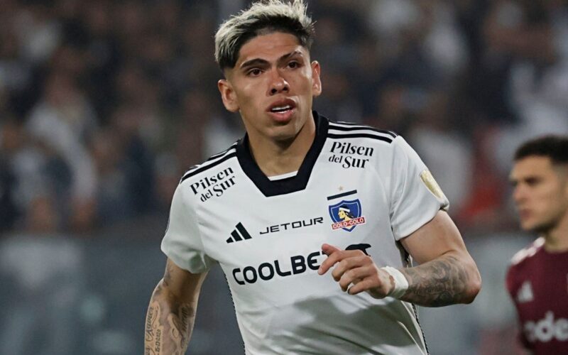 Carlos Palacios durante el partido de Colo-Colo frente a River Plate