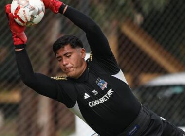 Julio Fierro durante un entrenamiento en Colo-Colo.