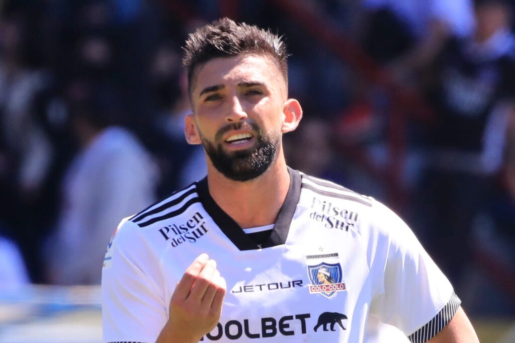 Futbol, Huachipato vs Colo Colo Decimoctava fecha, campeonato Nacional 2024. El jugador de Colo Colo, Emiliano Amor, durante al partido de primera division contra Huachipato disputado en el estadio CAP de Talcahuano, Chile. 13/10/2024 Marco Vasquez/Photosport Football, Huachipato vs Colo Colo 18th date, 2024 National Championship. Colo Colo player Emiliano Amor during the first division match against Huachipato held at the CAP stadium in Talcahuano, Chile. 13/10/2024 Marco Vasquez/Photosport