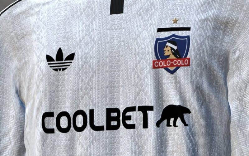 Diseño de camiseta de Colo-Colo.